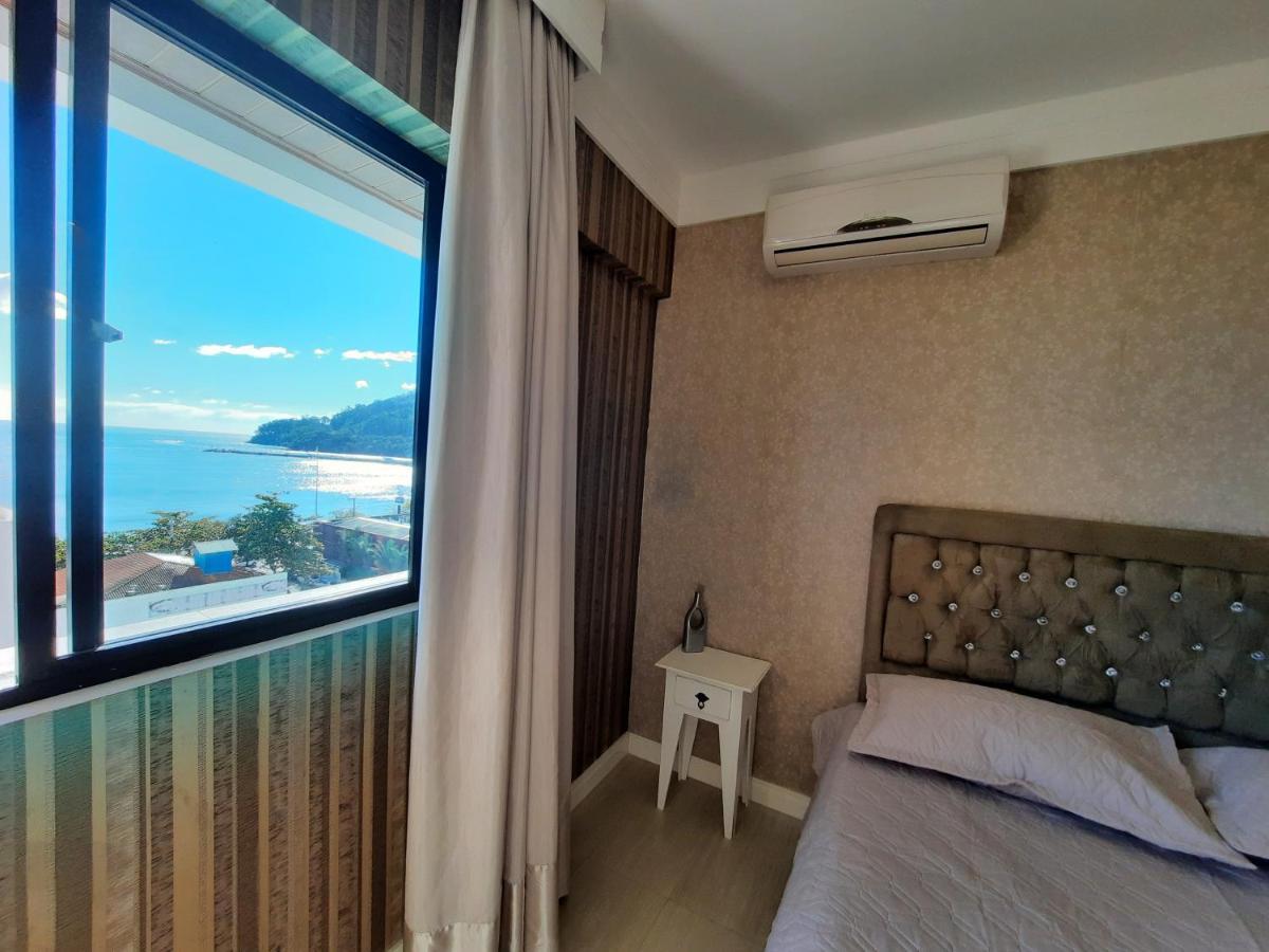 3 Suites Linda Vista Da Orla De Bc A 50M Da Praia - Somente Familiares Балнеариу-Камбориу Экстерьер фото