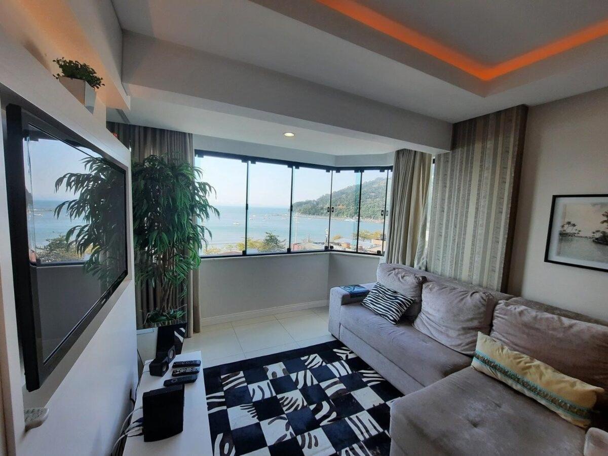 3 Suites Linda Vista Da Orla De Bc A 50M Da Praia - Somente Familiares Балнеариу-Камбориу Экстерьер фото
