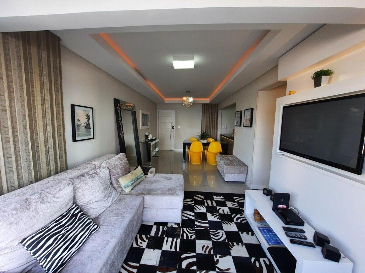3 Suites Linda Vista Da Orla De Bc A 50M Da Praia - Somente Familiares Балнеариу-Камбориу Экстерьер фото