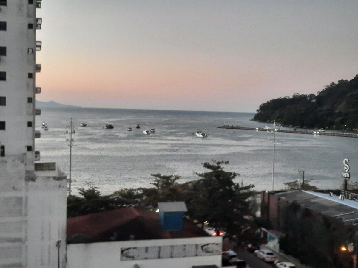 3 Suites Linda Vista Da Orla De Bc A 50M Da Praia - Somente Familiares Балнеариу-Камбориу Экстерьер фото