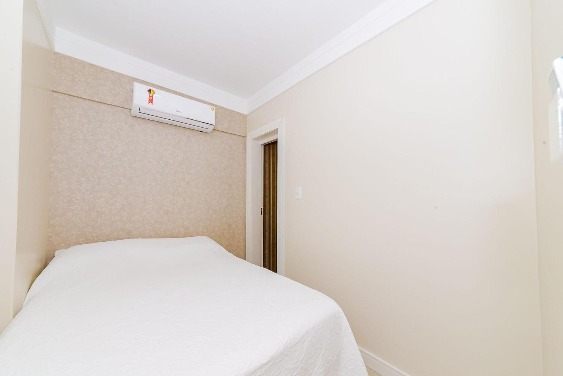 3 Suites Linda Vista Da Orla De Bc A 50M Da Praia - Somente Familiares Балнеариу-Камбориу Экстерьер фото
